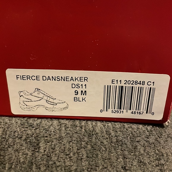 Capezio Fierce DS11 DanSneaker 10.5 women’s black dance sneaker - Picture 6 of 12